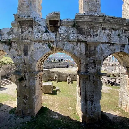 Pula Central Apartments 公寓 *